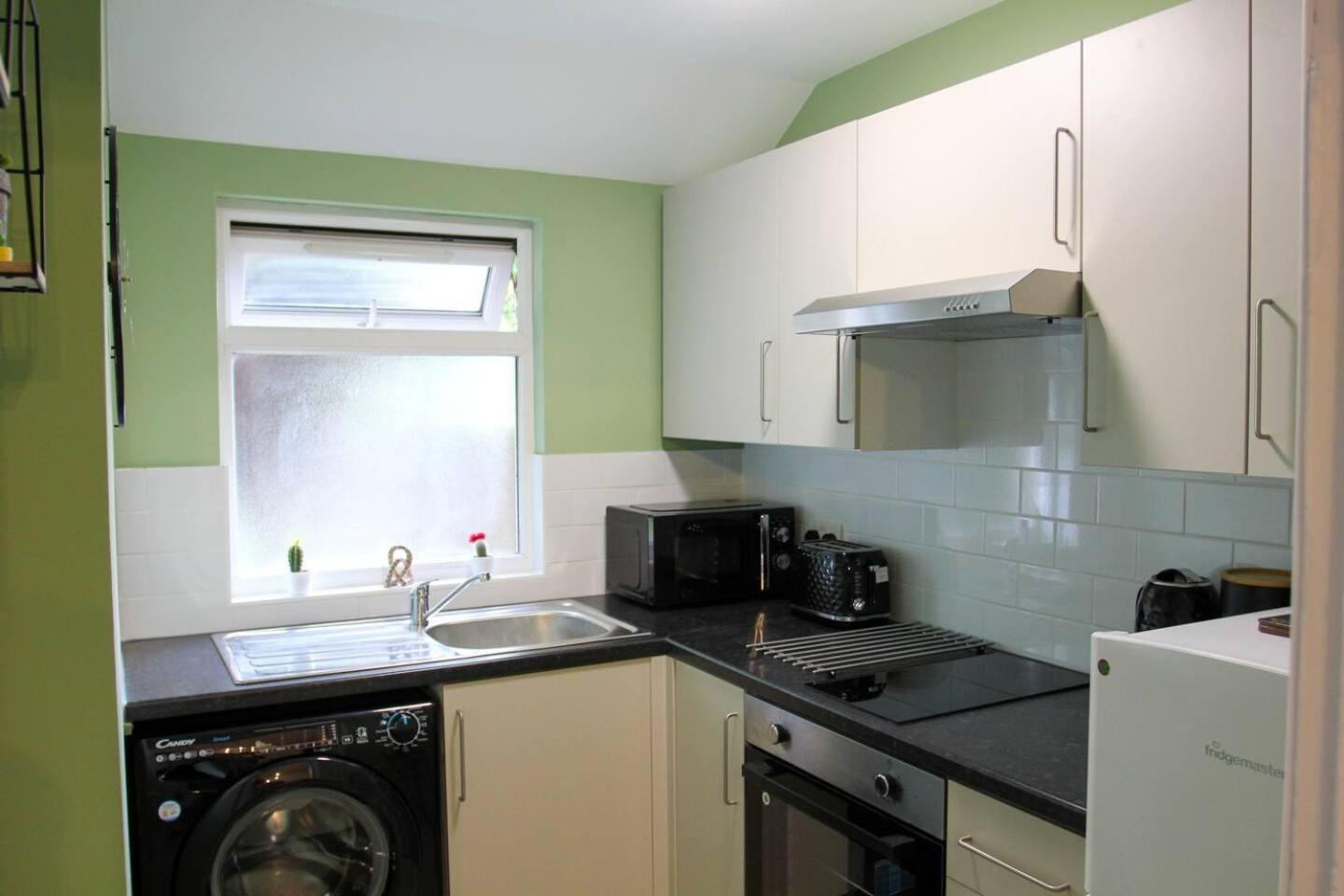 Studio-Sleeps 4-10 Min H Potter-17 Min London Watford  Dış mekan fotoğraf